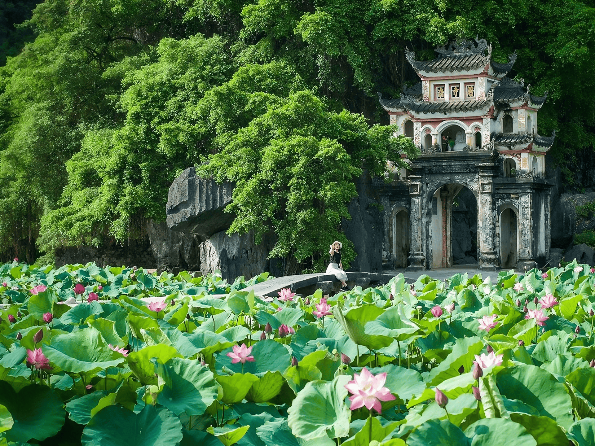 Chùa Bích Động